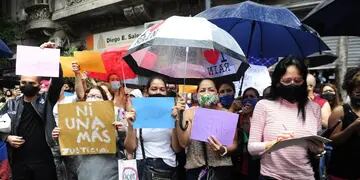 Marcha por la venezolana violada en Balvanera.