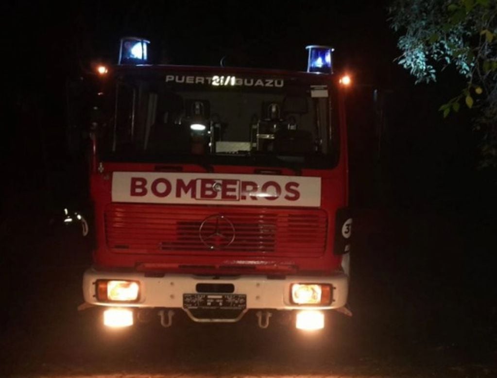 Puerto Iguazú: Bomberos sofocaron un incendio.