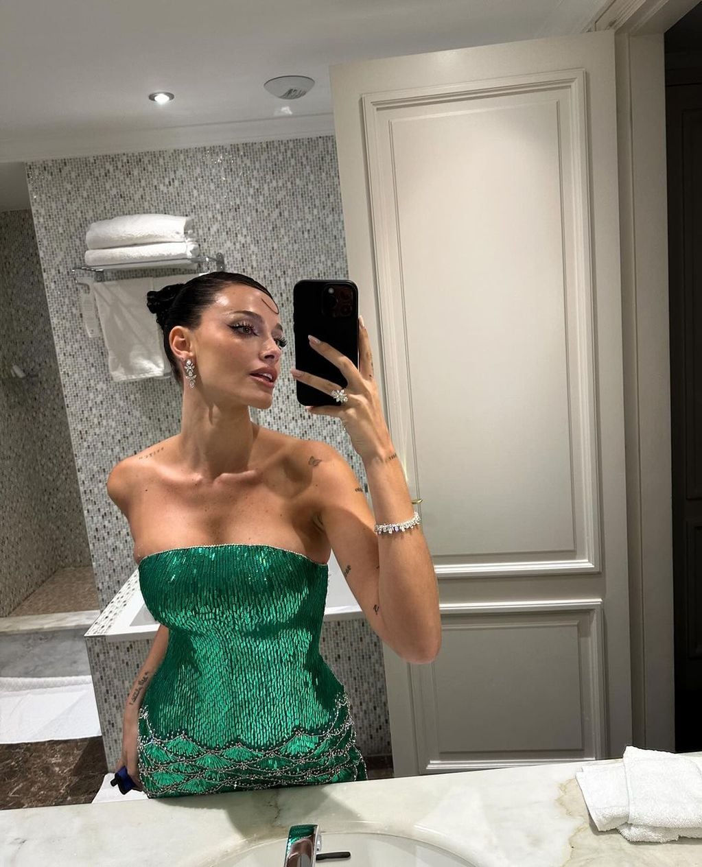 Como una sirena, el impactante look de Oriana Sabatini en la alfombra roja en Cannes