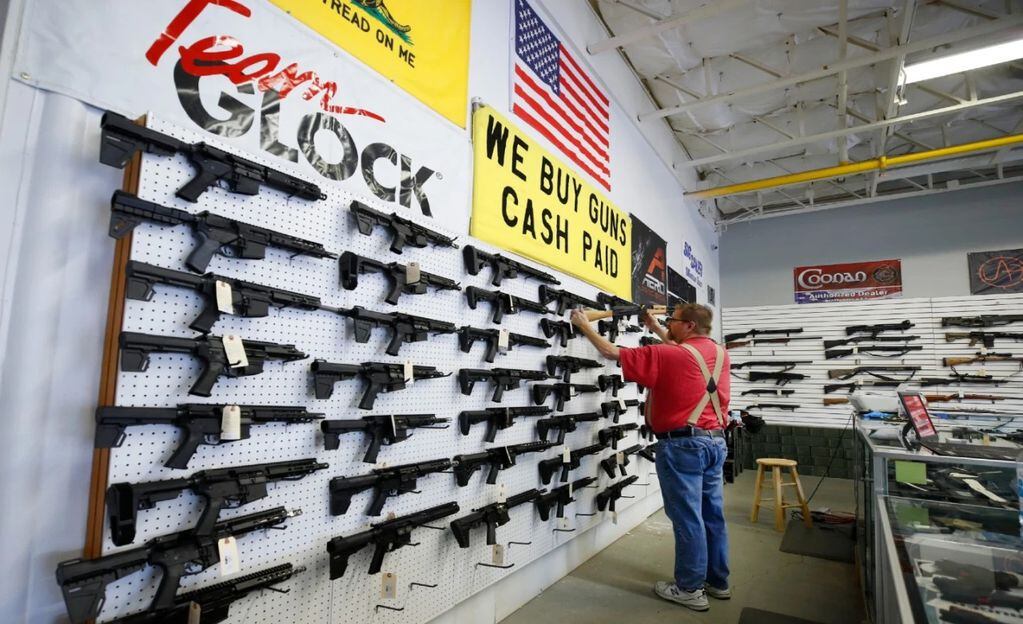 La nueva ley de control de armas en los Estados Unidos busca regular el acceso a ellas entre los civiles. Foto: Getty.
