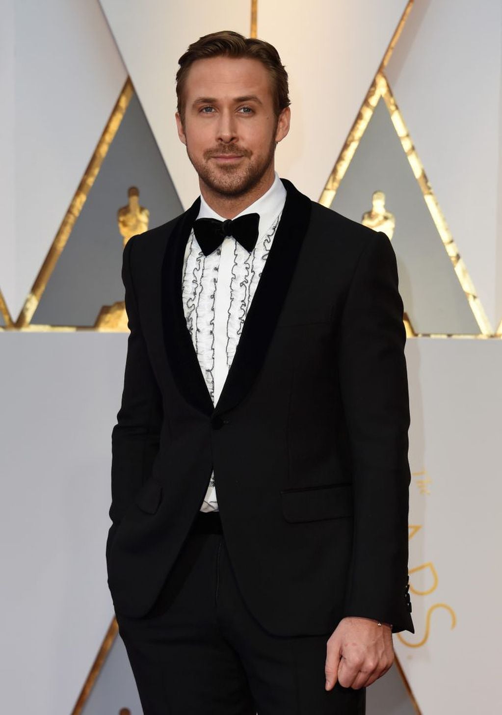 Nominee for Best Actor "La La Land" Ryan Gosling arrives on the red carpet for the 89th Oscars on February 26, 2017 in Hollywood, California.  / AFP PHOTO / VALERIE MACON