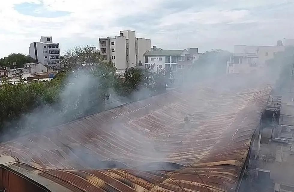 El mercado que se incendió sufre peligro de derrumbe. (Foto: Corrientes Hoy)