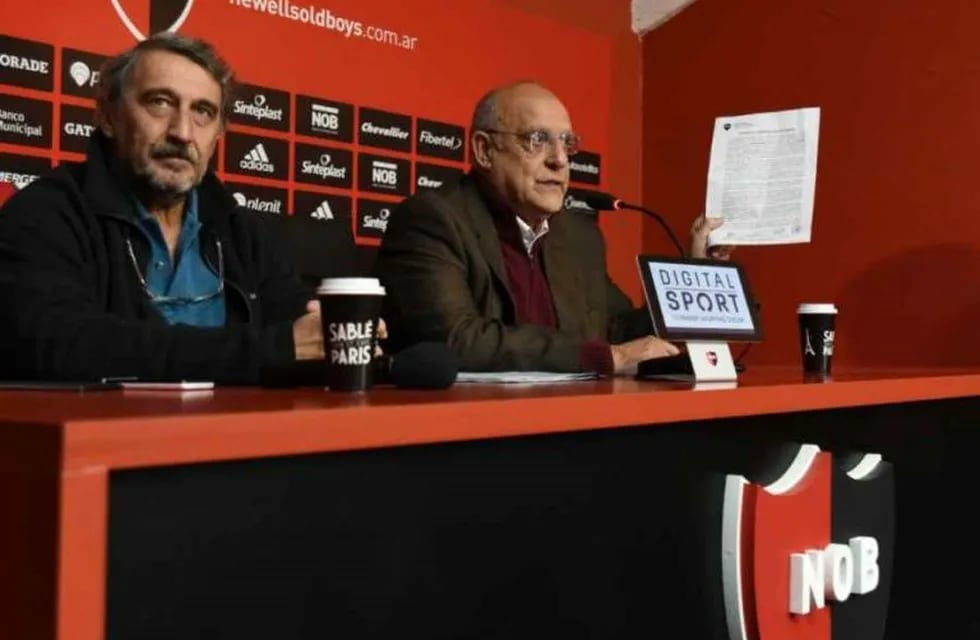 El exrepresentante de futbolistas desmintió la propuesta atribuida al director técnico. (Prensa Newell's Old Boys)