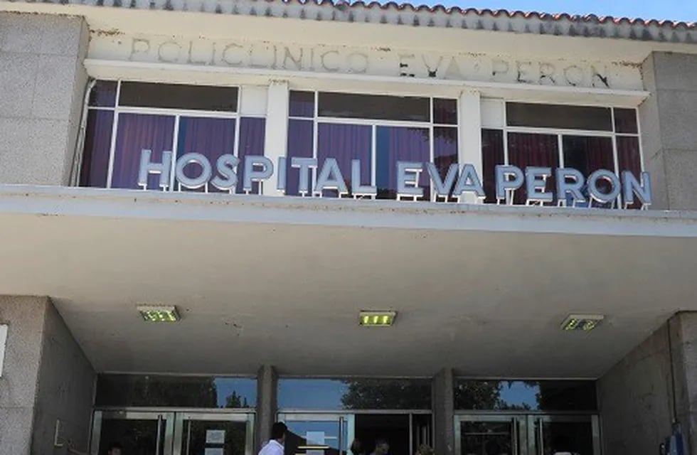El conductor del auto se encuentra en el hospital Eva Perón con pronóstico reservado.