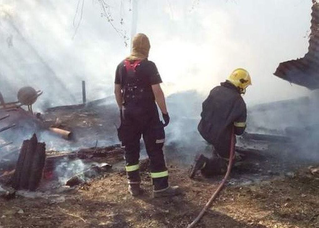 Incendio devastador en una cabaña situada en Tunuyán, Mendoza.