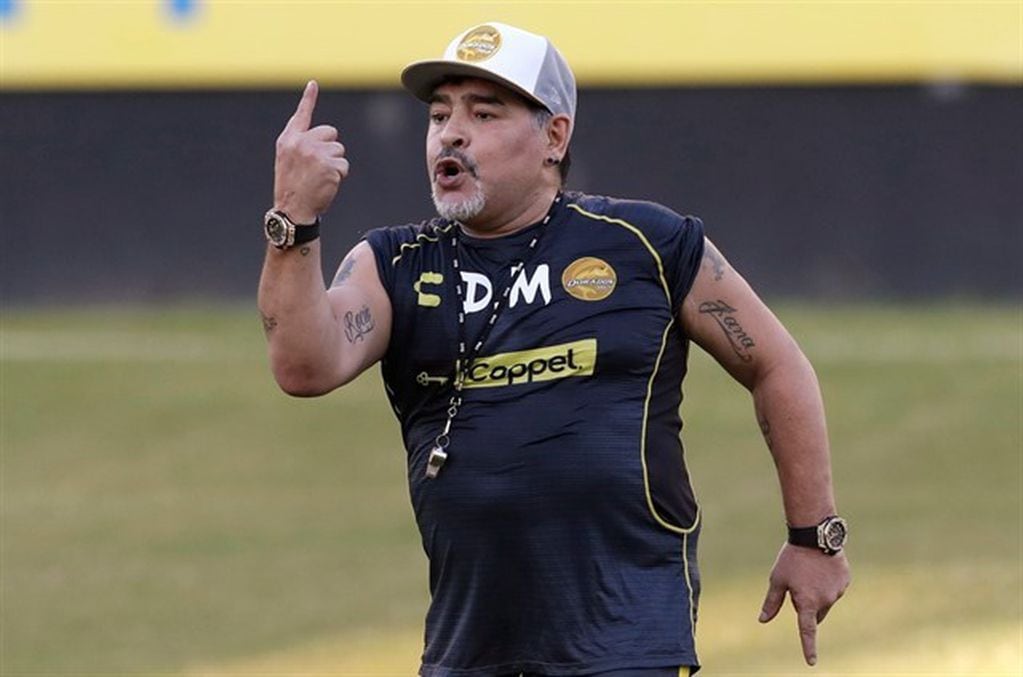 Diego Armando Maradona durante su paso en Dorados de Sinaloa (web).