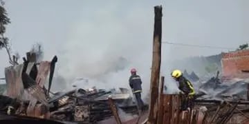 Incendio consumió completamente un aserradero en Panambí