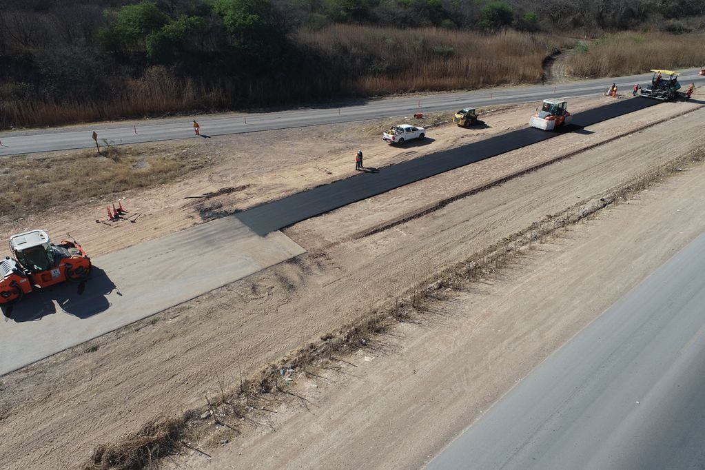 VN realiza trabajos paliativos en la Ruta Nacional N° 34 -en el tramo límite Salta-Jujuy y El Cuarteadero- hasta que se complete la obra definitiva.