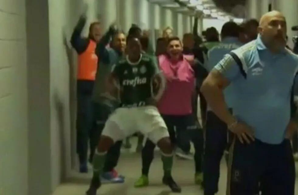 La pelea entre Peu00f1arol y Palmeiras continuó en zona de vestuarios.