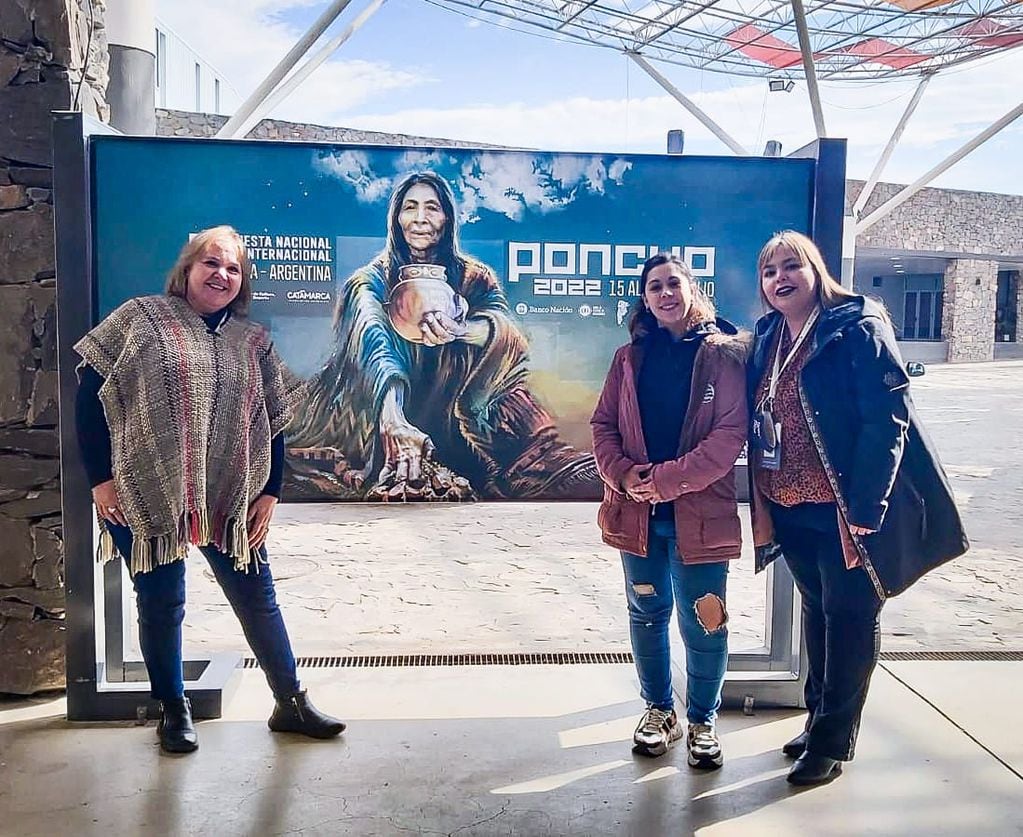 Emprendedoras fueguinas participan en la Fiesta Nacional del poncho en Catamarca