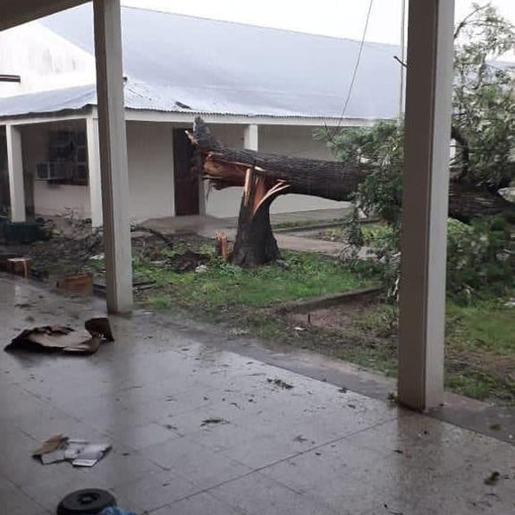 La tormenta fue calificada como "tornado"  por el Intendente de Empedrado, la localidad más afectada