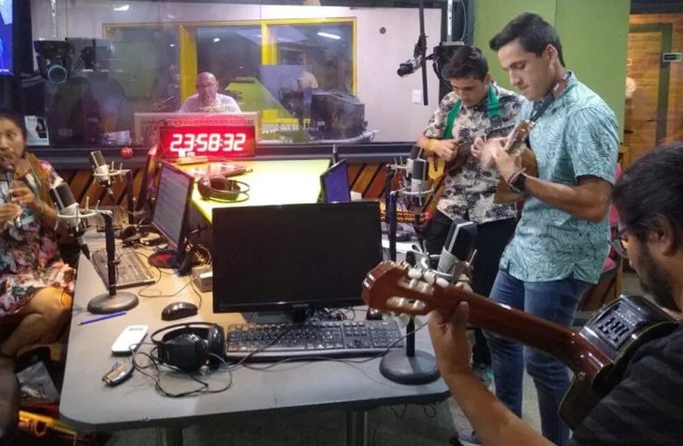 Micaela Chauque con Pachawawas, en Radio Nacional Jujuy