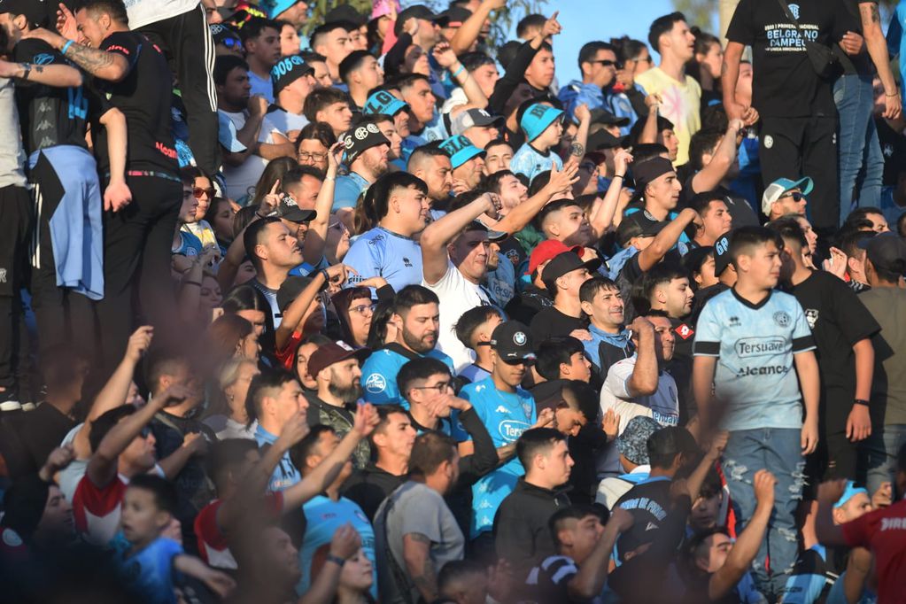 Belgrano recibió a Unión en el Gigante de Alberdi por la Copa de la Liga Profesional 2023. (Javier Ferreyra / La Voz)