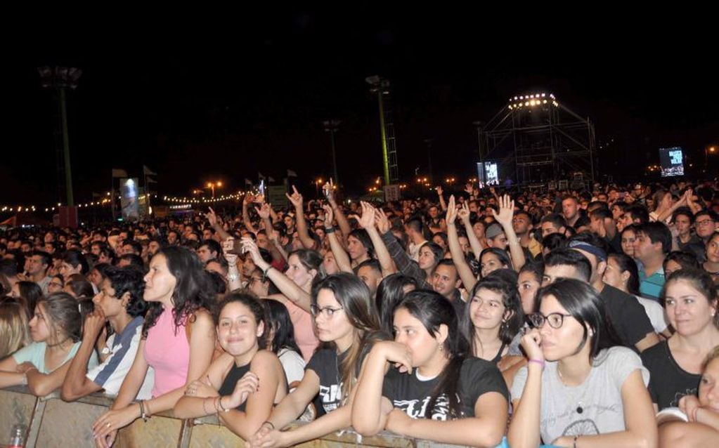 El Taragüí Rock se despidió ante una multitud en Corrientes