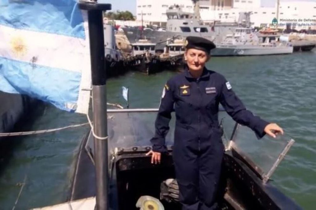 Obereña Eliana Krawczyk primera oficial submarinista de la Armada Argentina\u002E