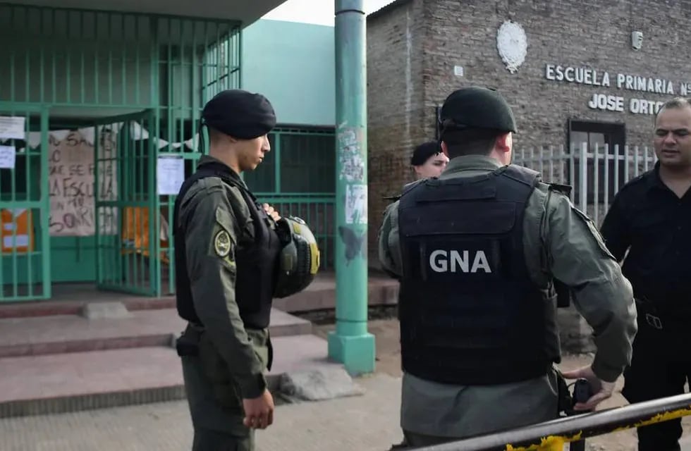 Gendarmería Nacional fue a patrullar la zona cerca de la primaria José Ortolani tras la denuncia.