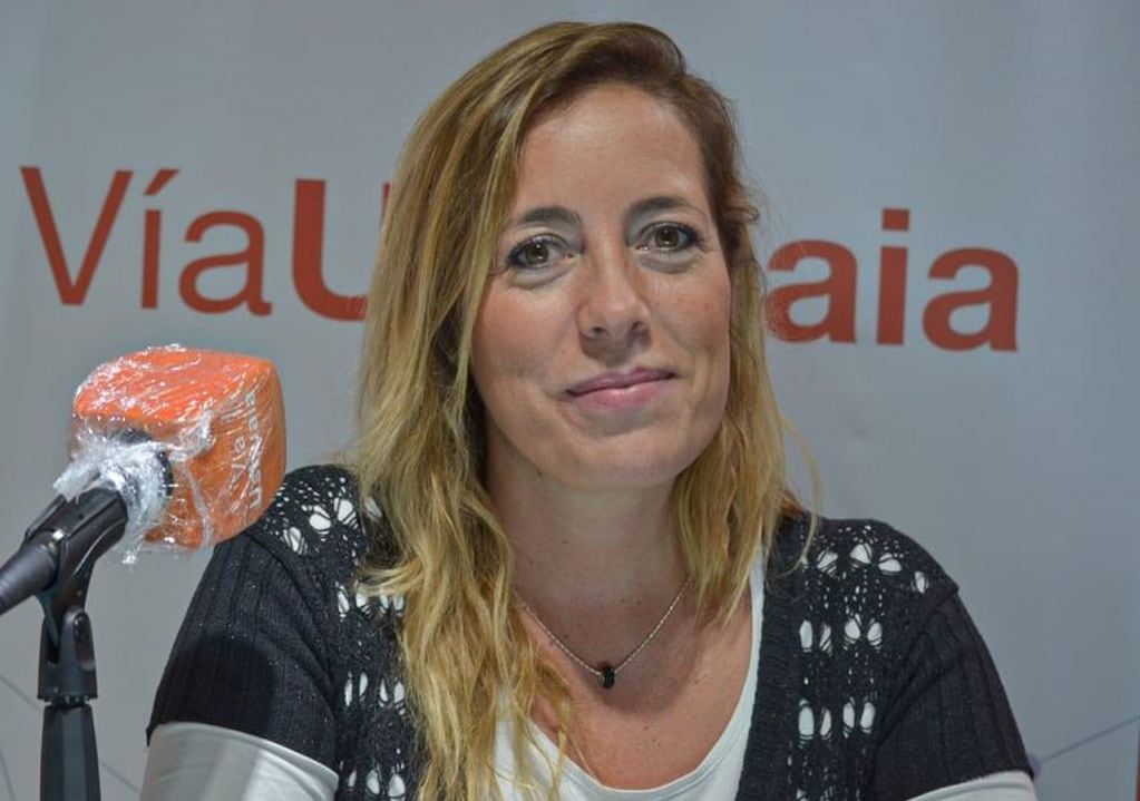 Lorena Henriques Sanches, Secretaria de Hábitat y Ordenamiento Territorial en estudios de Radio Mitre Ushuaia.