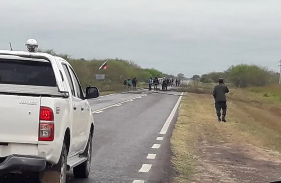 Quienes circulan por la ruta 81 deben esperar durante horas