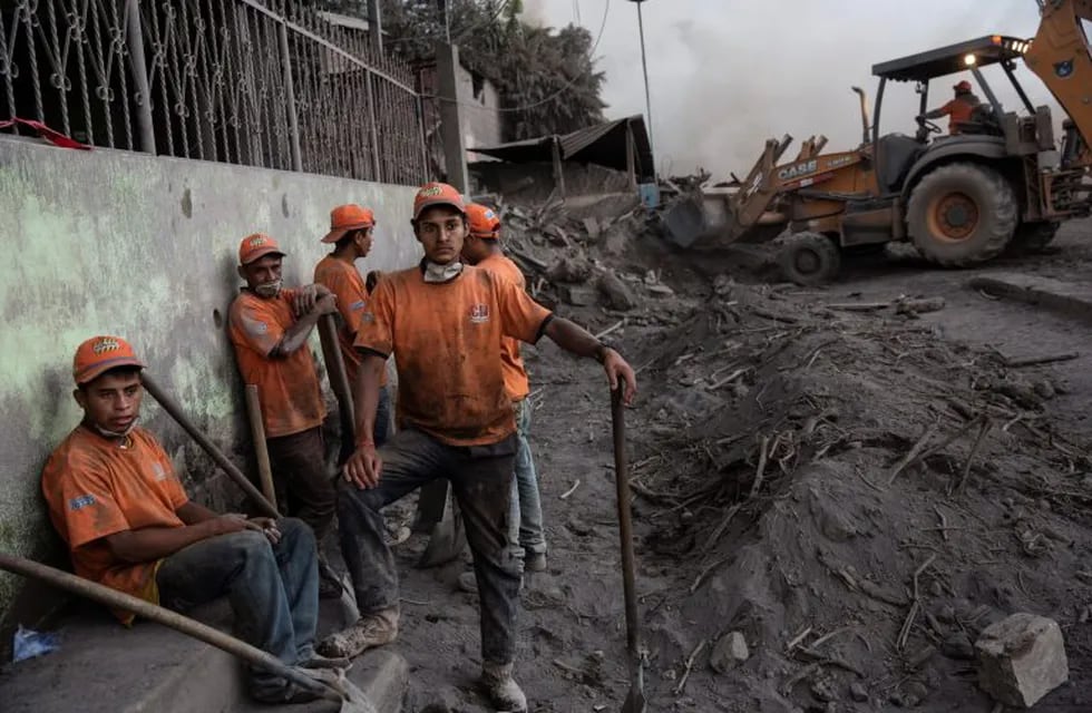Guatemala: ya son 99 las víctimas por la erupción del volcán. (AP)