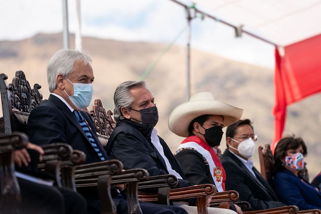 El presidente Alberto Fernández con Sebastián Piñera.