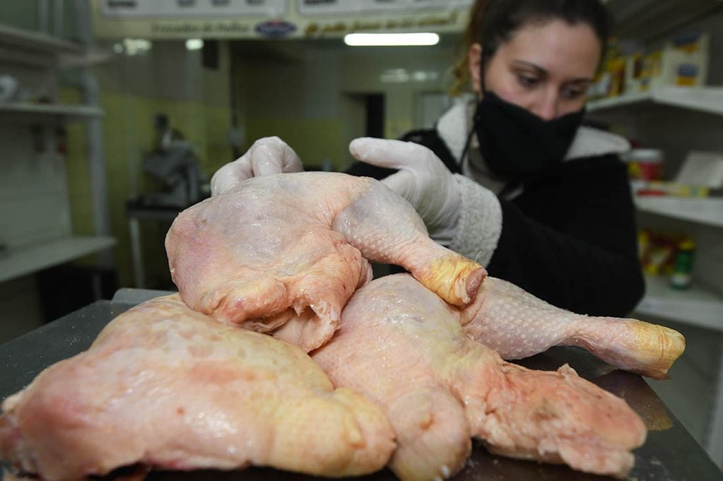 El aumento del pollo en promedio fue de un 36,9%, muy por debajo de lo que se estima será la inflación final del 2021.
