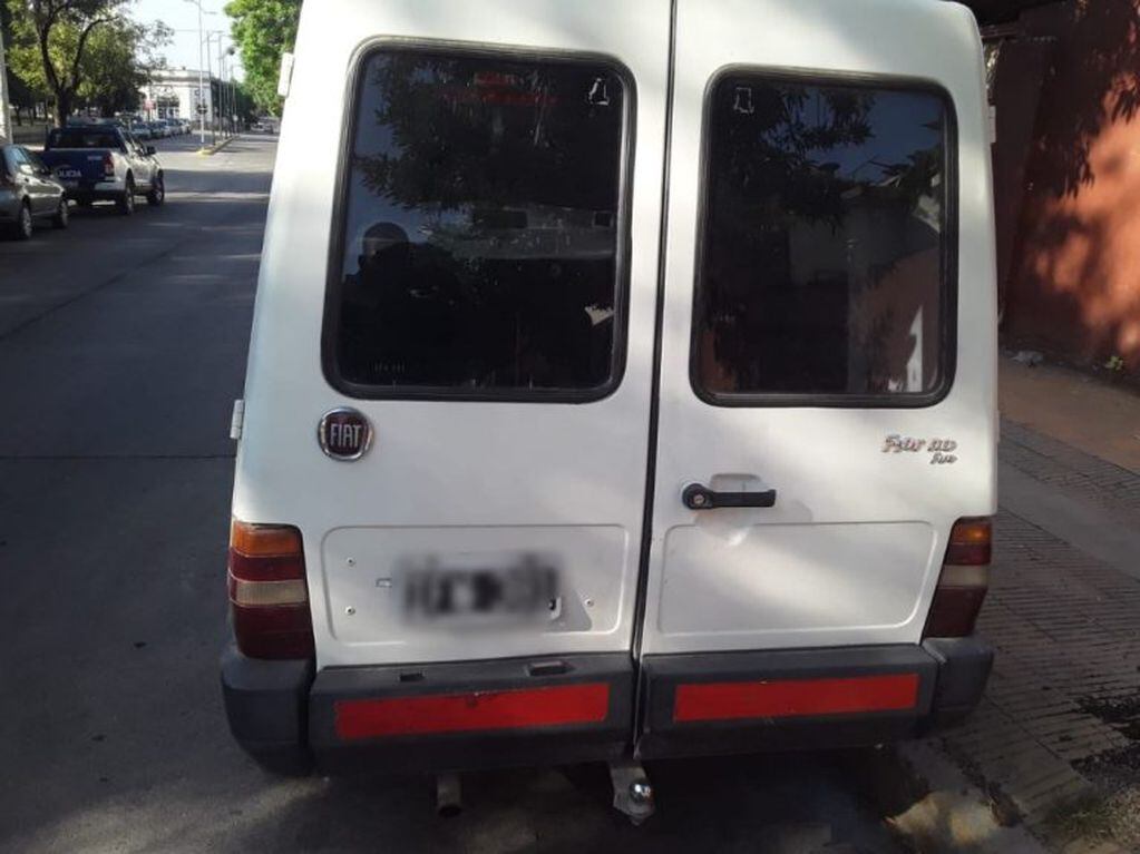 Camioneta Fiat Fiorino que utilizaban para robar.