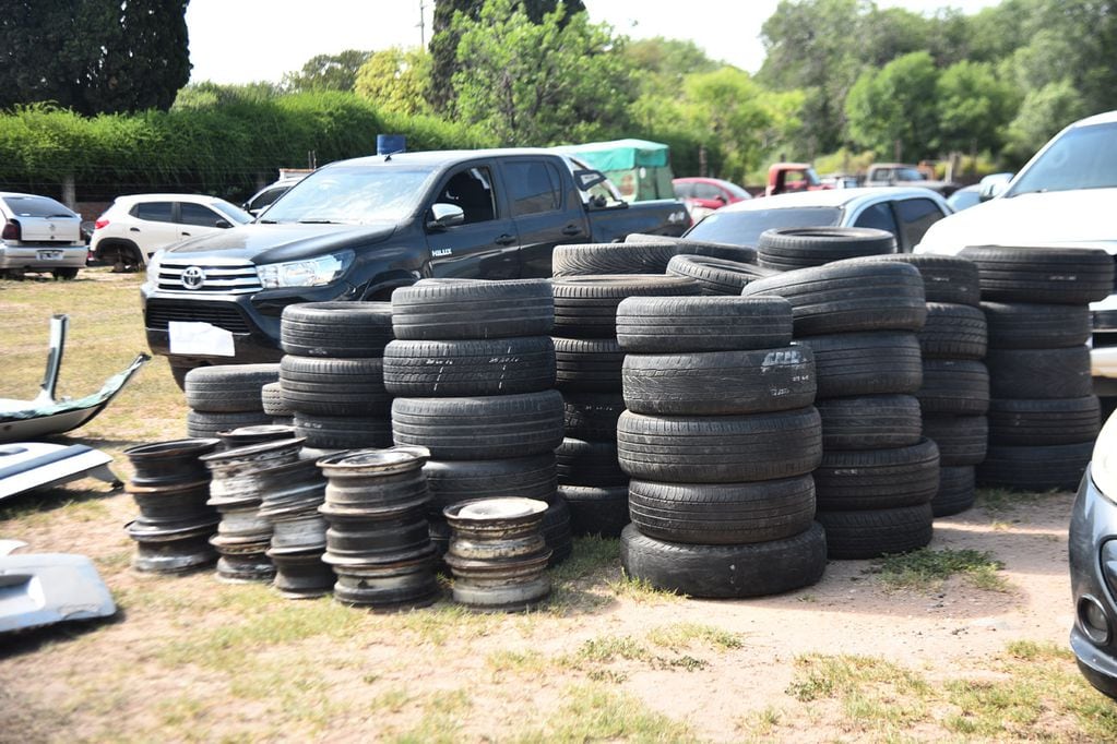 Grana cantidad de neumáticos fueron recuperados.