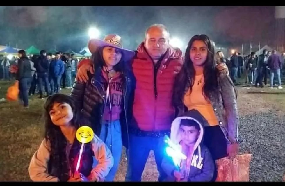 Macarena Belén Romero de Arroyito, hija de Mario, y sus hermanos no pueden ingresar a Formosa