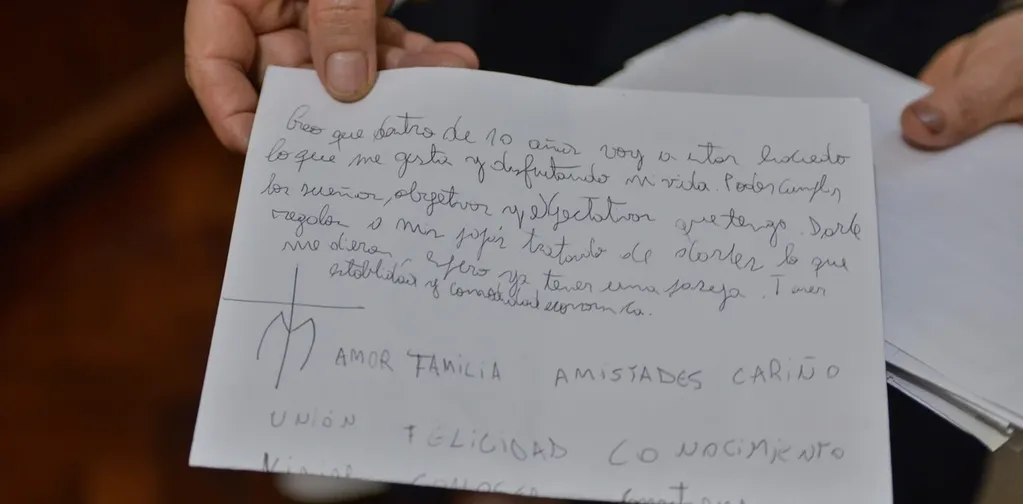 La carta que escribió Fernando a sus 18 años con sus sueños y aspiraciones para el futuro.