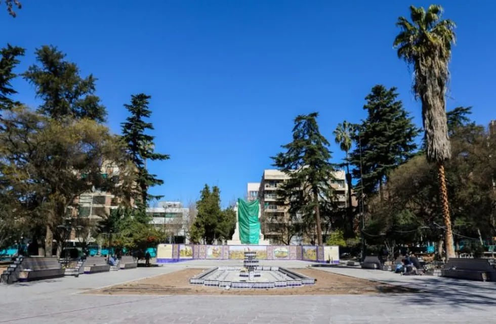 Nueva plaza España de Mendoza