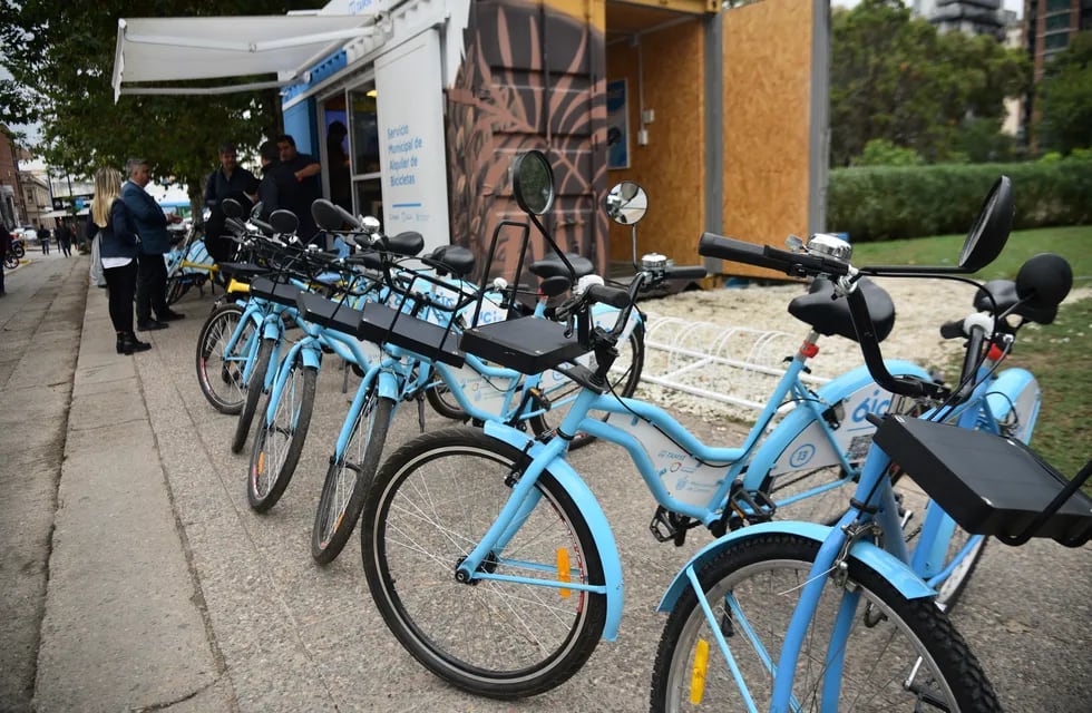 Ya son las estaciones de bicicletas públicas en la ciudad de Córdoba (Pedro Castillo, La Voz).