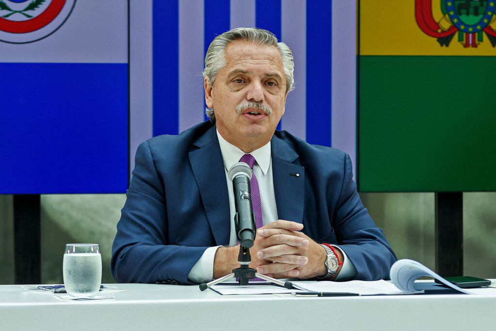 El presidente Alberto Fernández brinda un discurso durante la reunión por el 30° aniversario de la creación del Mercosur. (ESTEBAN COLLAZO / Presidencia / AFP)