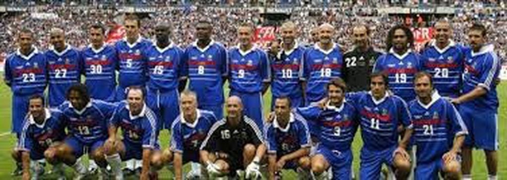 "Tricolor y multicolor". Así definieron al plantel de Francia, por el origen de sus jugadores con múltiples ascendencias. Entre ellos Trezeguet, nacido en francia pero iniciado en el fútbol en Argentina, en Platense.
