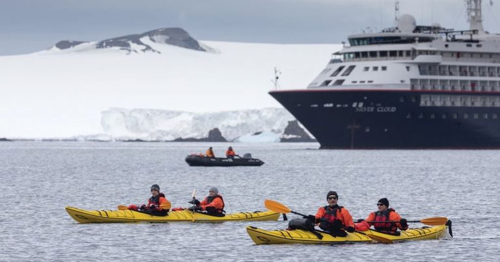 Los turistas no ingresarían a las Bases Antárticas, sin previa autorización del Jefe de Base.
