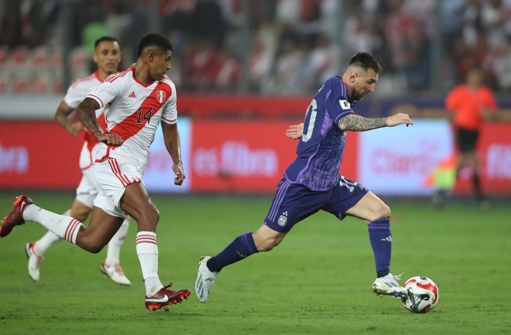 Messi fue titular frente a Perú. EFE/Paolo Aguilar
