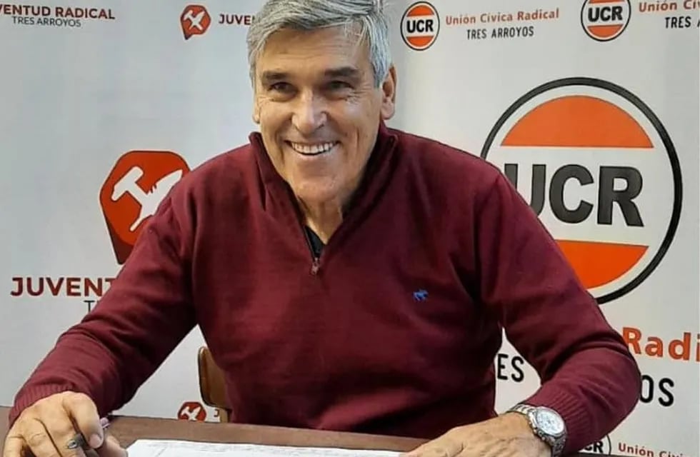 Carlos Ávila encabeza la lista de precandidatos de la UCR