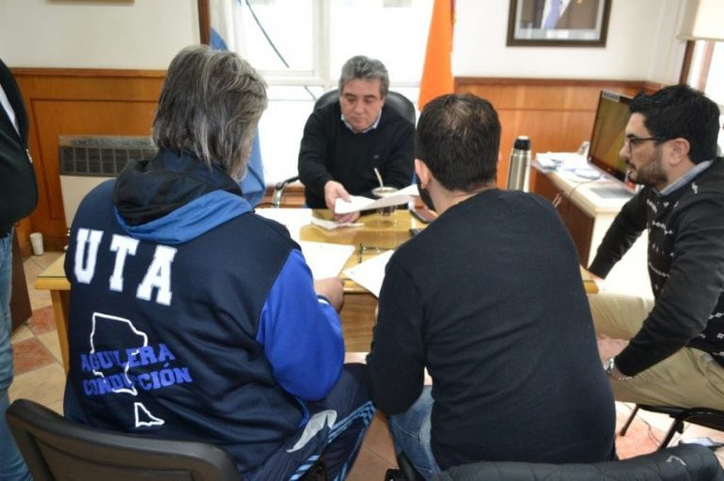 Reunión UTA - UISE - Gobierno Provincial - Ushuaia