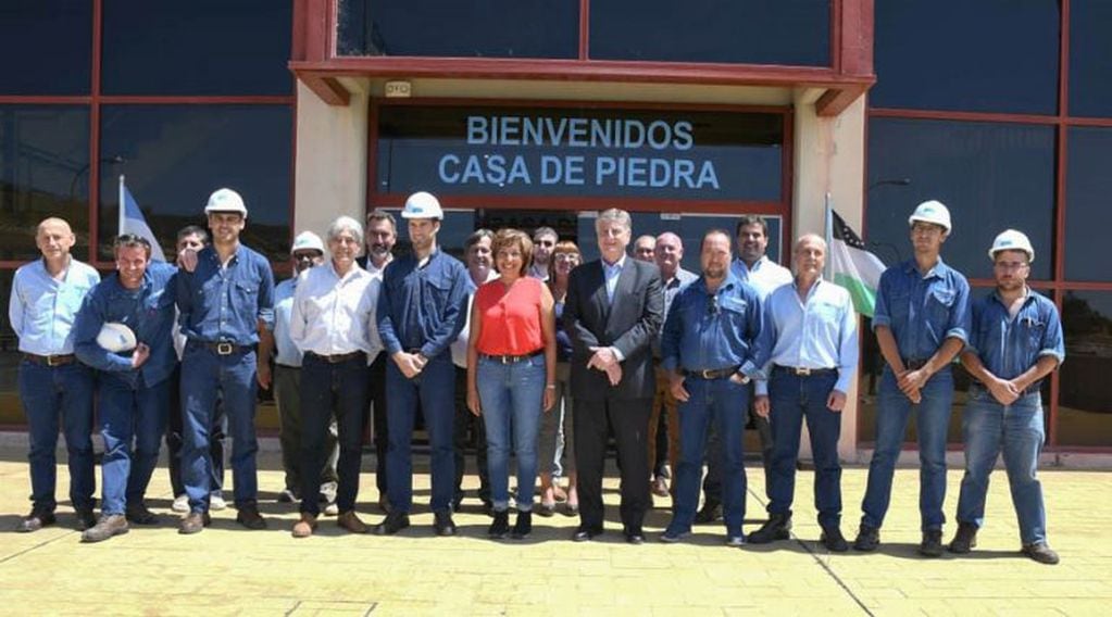 Los gobernadores de La Pampa y Río Negro junto a sus equipos técnicos (APN)