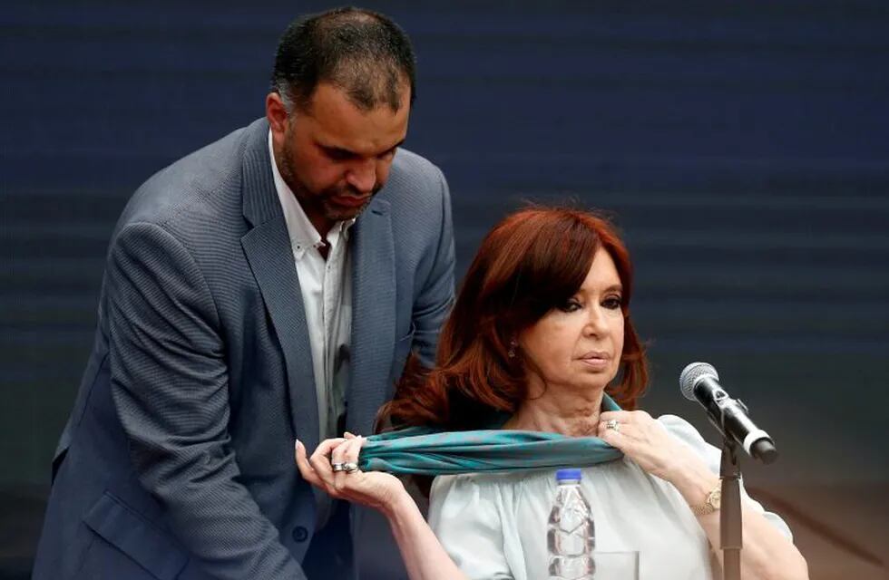 contracumbre opositor opositora a la reunion del g20 en ferro \r\nFormer Argentine President Cristina Fernandez de Kirchner attends a meeting of the World Forum of Critical Thought in Buenos Aires, Argentina November 19, 2018. REUTERS/Martin Acosta buenos aires cristina fernandez de kirchner primer Foro mundial de pensamiento critico contracumbre homenaje aniversario 60 del Triunfo de la Revolución cubana VIII Conferencia del Consejo Latinoamericano y Caribeño de Ciencias Sociales clacso