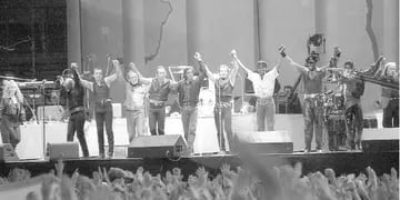 Sting, Peter Gabriel, Bruce Springsteen, Tracy Chapman y Youssou N’Dour pisaron el inmenso escenario que se montó sobre el Malvinas Argentinas