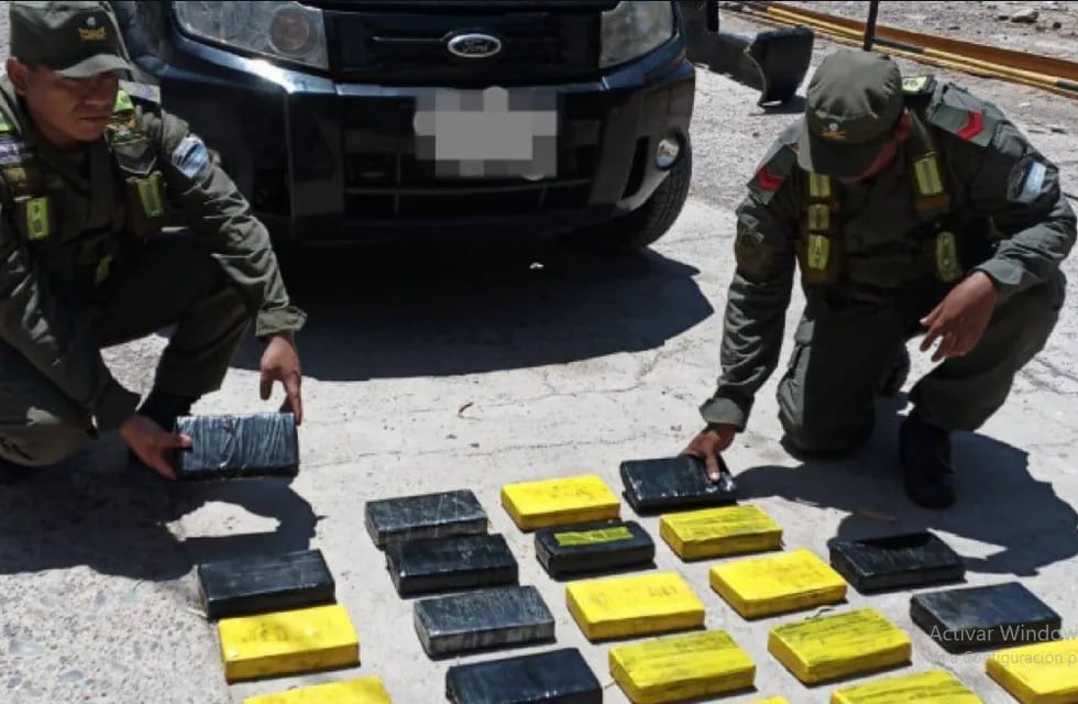 En Jujuy, efectivos de la Gendarmería Nacional Argentina (GNA) desarticularon el ingreso de un cargamento de cocaína al país.