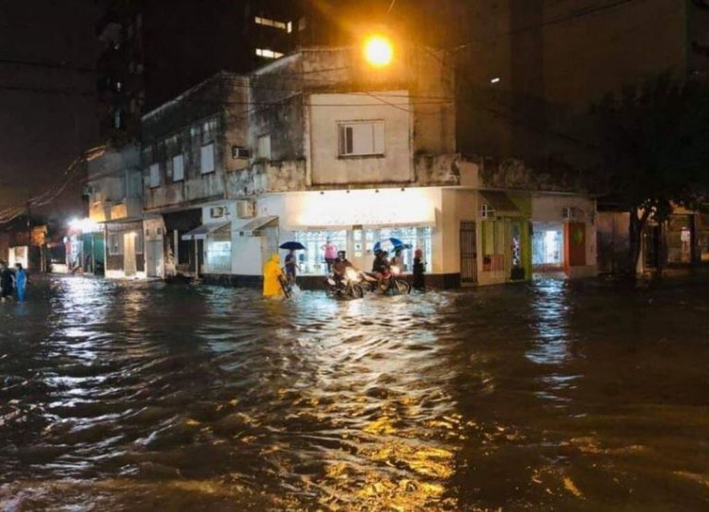 El intenso temporal que azotó a la ciudad de Corrientes. (Foto: Corrientes Hoy)