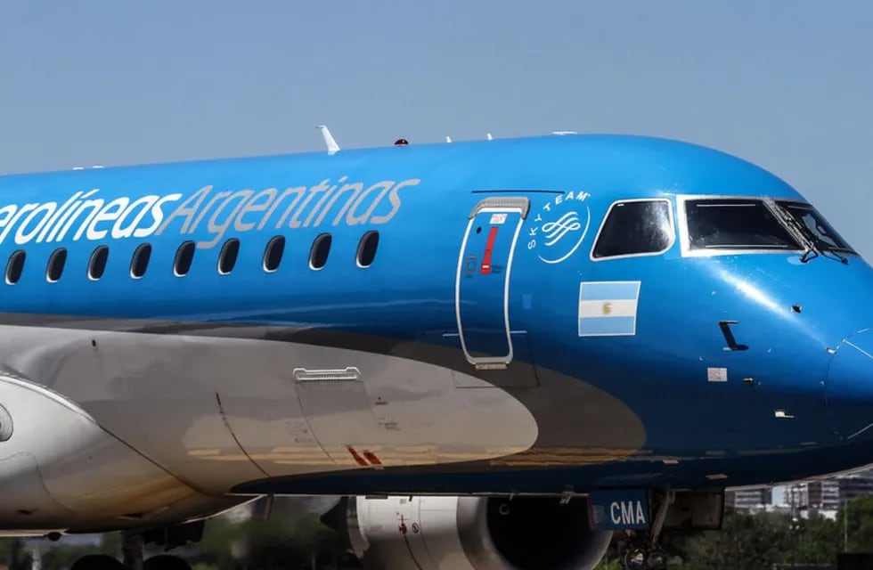 Dictan conciliación obligatoria entre el gremio APLA y Aerolíneas Argentinas.