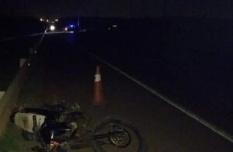 Accidente fatal de moto en la Ruta Nacional 12 a la altura de Candelaria en el puente que une a esta ciudad con Garupá.