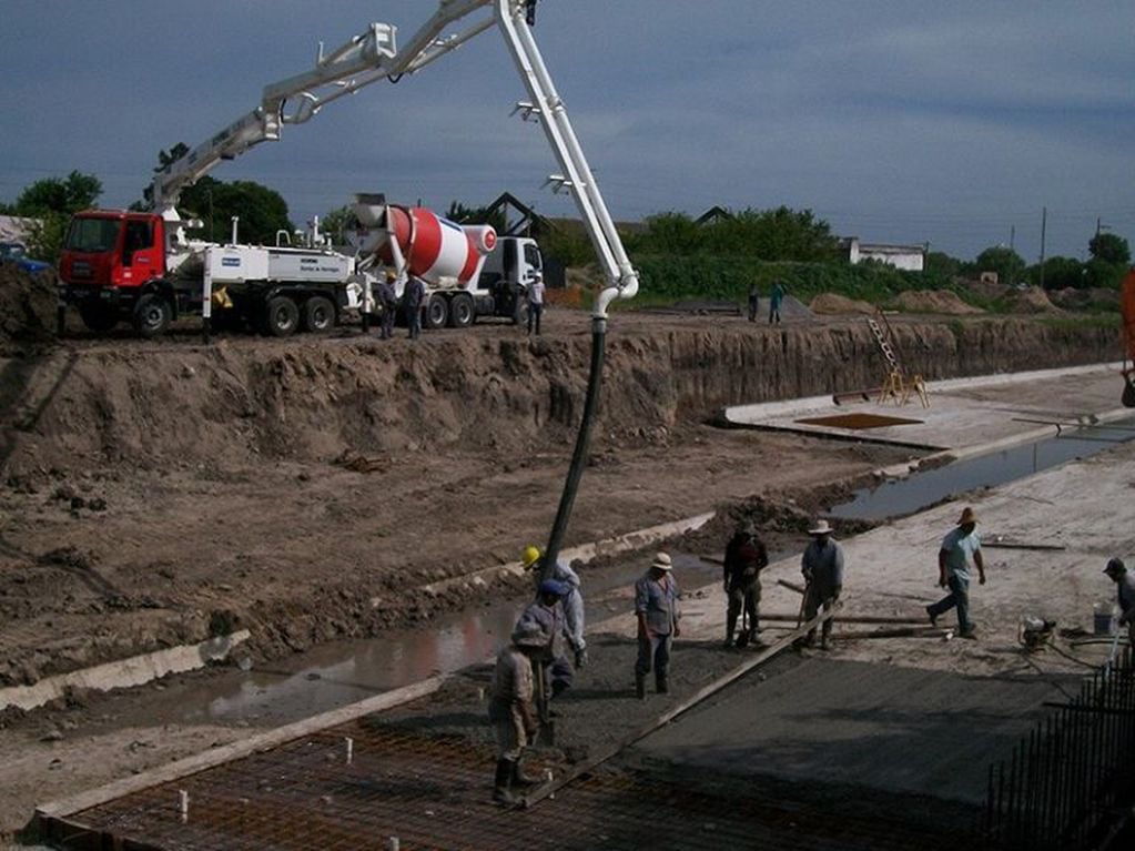 Obras Hídricas en Arroyo el Gato, La Plata (web).