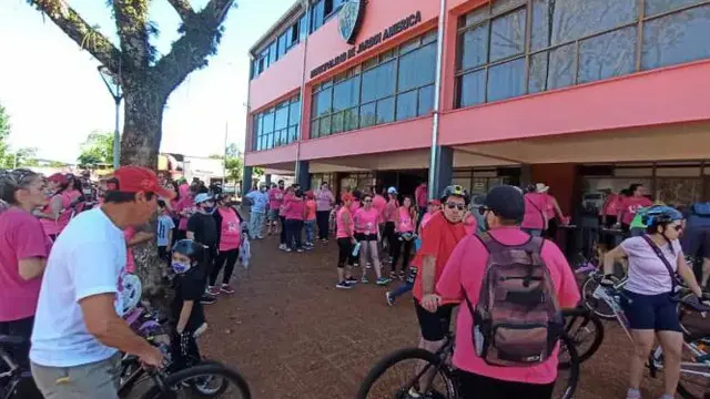 Caminata y bicicleteada por la lucha contra el Cáncer de mama en Jardín América