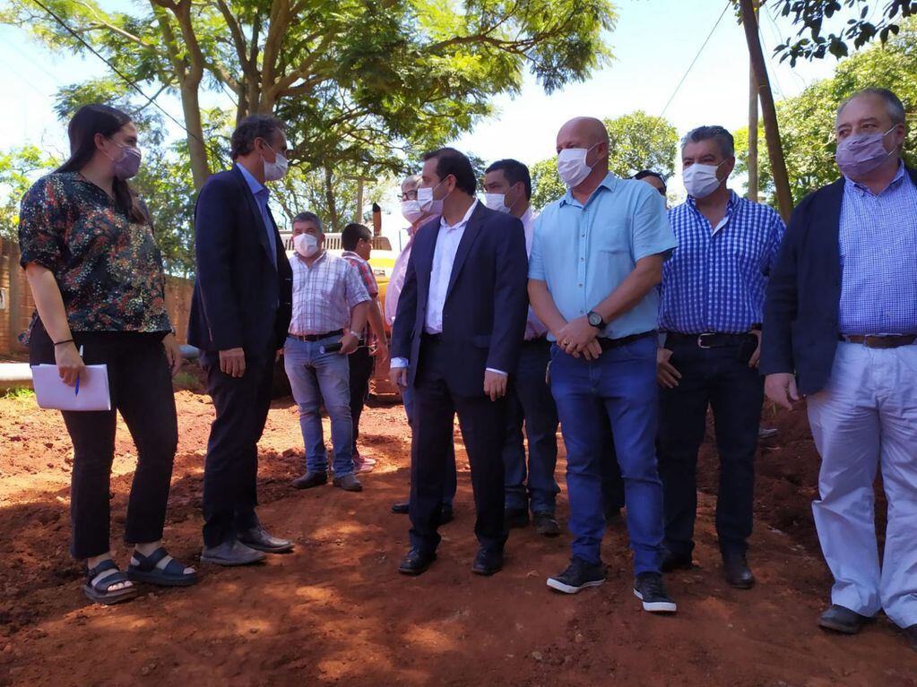 El gobernador junto al ministro Katopodis recorrieron obras en Puerto Iguazú.