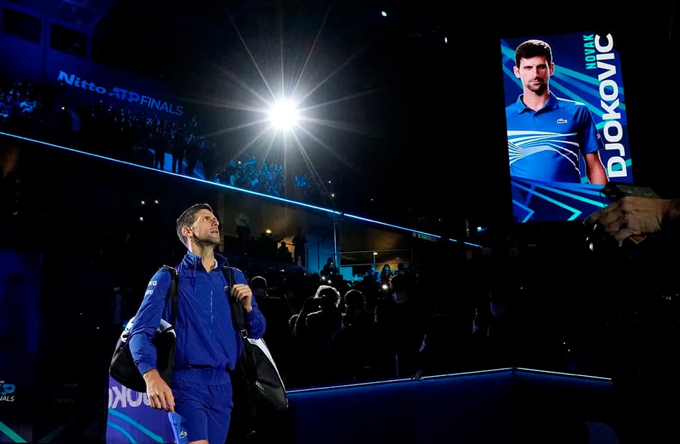 Novak Djokovic obtuvo un fallo favorable que le permitiría jugar el Abierto de Australia, pero las autoridades locales lo deportarían de todas formas.