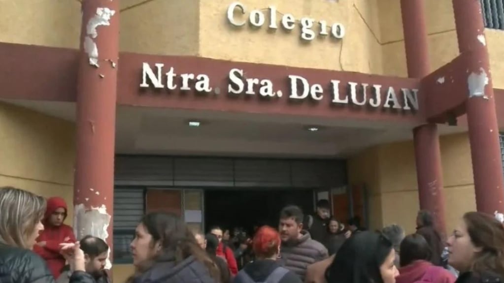 Siguen las protestas de padres y alumnos por una presunta violación en un colegio sanjuanino