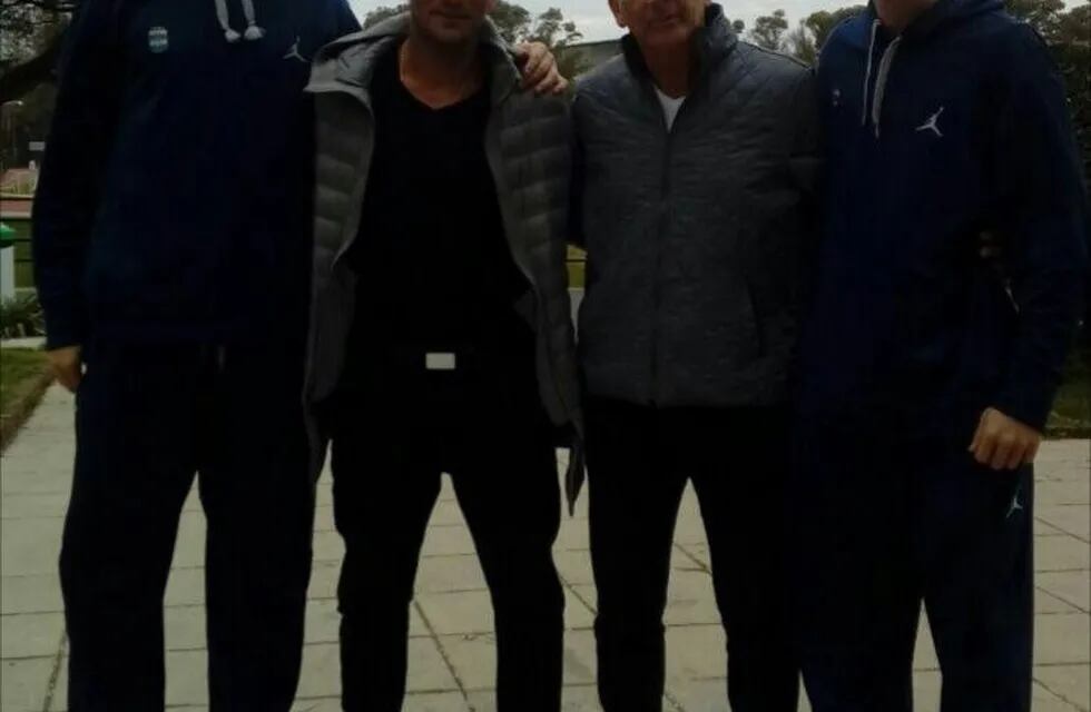 Los pibes de Atenas, Leo Lema y Mateo Chiarini, dejaron Córdoba para viajar a Egipto, acompañados por Bruno Lábaque, director deportivo de los Verdes.